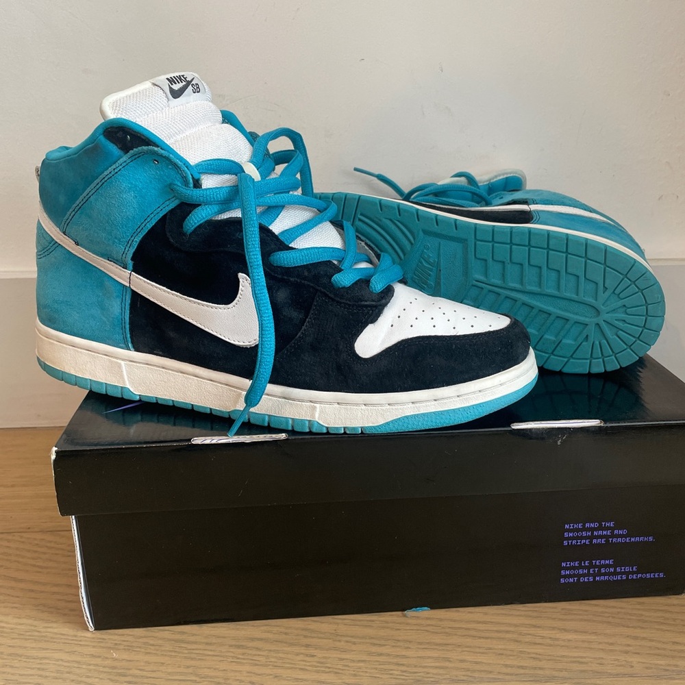 Men’s Nike SEND HELP Size 12
